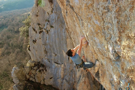Kompanj, Istria, Croatia - Marko Rožman climbing Fortyfeedwoman 8b+ at Kompanj, Istria, Croatia