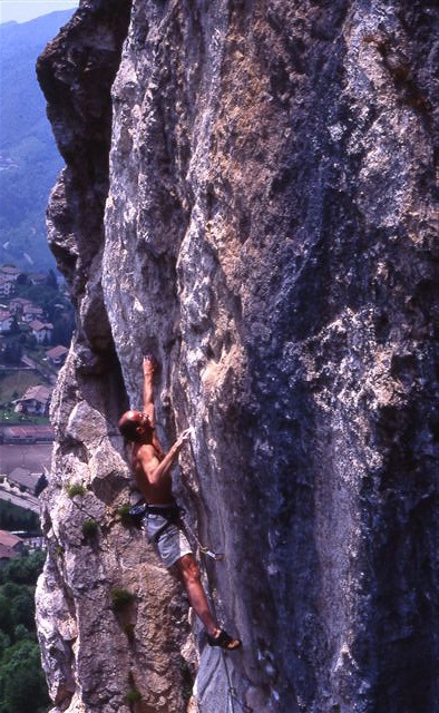 Beppe Dallona - Beppe Dallona climbing Les Sindacalistes, Cornalba
