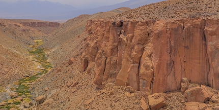 Caspana, Atacama, Chile - The magnificent crack climbing at Caspana, Atacama desert, Chile