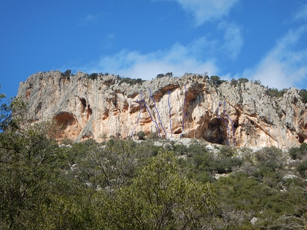 Gerovraxo, new crag at Leonidio in Greece