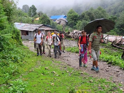 Nepal trekking - Trekking in Nepal: Annapurna area durante il monsone family trek