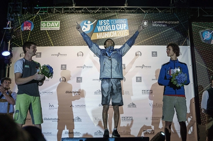 Akiyo Noguchi and Jongwon Chon win Bouldering World Cup 2015