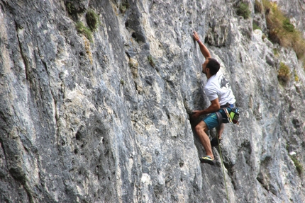 Sasso di Fontana Mora, Val Seriana - Stefano on the single pitch sports climbs at Sasso di Fontana Mora, Val Seriana