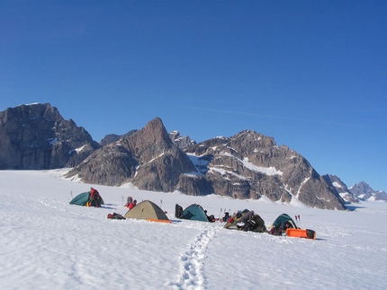 Spedizione Groenlandia 2006 - Groenlandia 2006, un alpinismo da scoprire