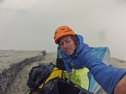 Piteraq, Ulamertorsuaq, Greenland - Silvan Schüpbach and Bernadette Zak climbing Piteraq, Ulamertorsuaq, Greenland: bad weather in the portaledge camp