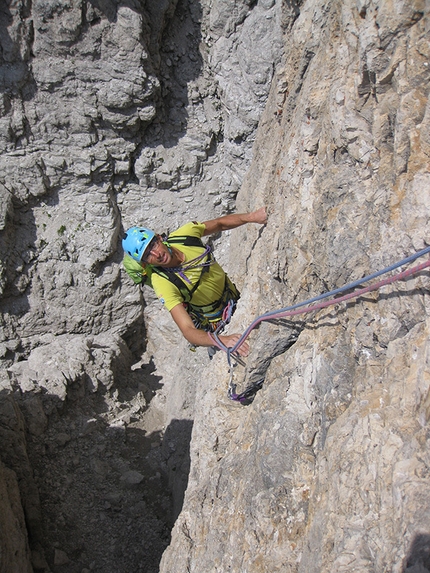 La Guerriera, Cima Bassa d'Ambiez, Brenta Dolomites - Making the first ascent of La Guerriera (7b, 290m, Luca Cornella, Michel Ghezzi summer 2015) Cima Bassa d'Ambiez, Brenta Dolomites