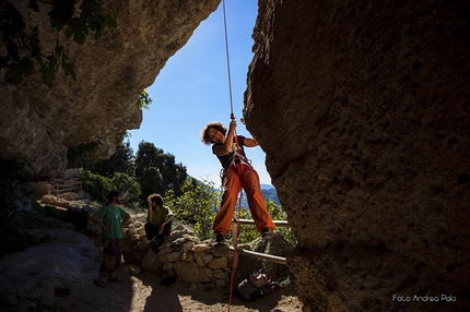 L’Acqua e la roccia, meeting di arrampicata a Monteleone Roccadoria (Sardegna) - Durante la 10° edizione di L’Acqua e la roccia, il meeting di arrampicata a Monteleone Roccadoria (Sardegna)