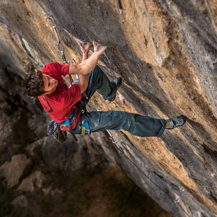 Stefano Ghisolfi frees Lapsus at Andonno, Italy's first 9b sports climb