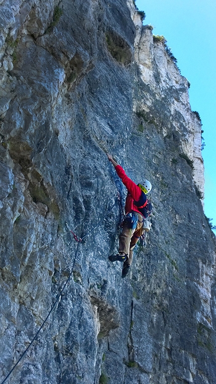 Oliver Renzler apre Olli's Meisterwerk, nuova via d'arrampicata sul Monte Macaion