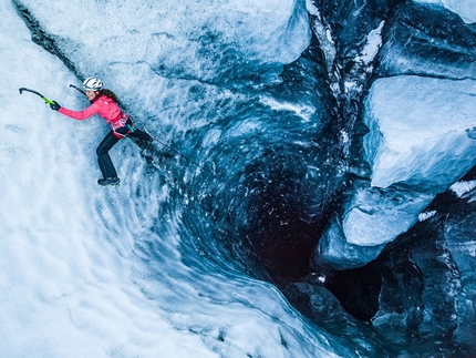 Klemen Premrl e Rahel Schelb e l'arrampicata su ghiaccio in Islanda