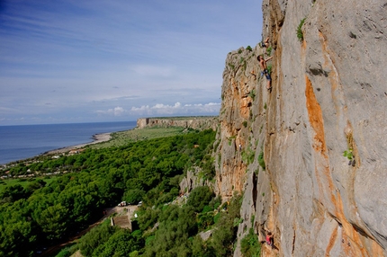 San Vito Climbing Festival 2015 - San Vito Climbing Festival 2015: Open Marathon - Falesia di Salinella