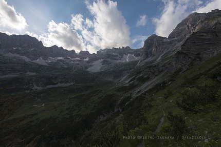 Zamba, Val D'Ambiez, Dolomiti di Brenta - During the first ascent of Zamba (370m, 7a max, 6b/c oblig, Gianluca Beliamoli, Andrea Simonini), Val D'Ambiez, Brenta Dolomites