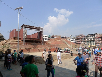 Khumbu Trekking Peaks, Nepal, Rudy Buccella - Kathmandu Durbar Square dopo il terremoto (2015)