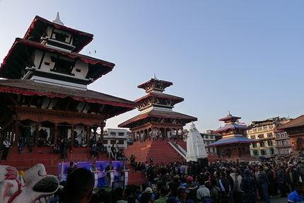 Khumbu Trekking Peaks, Nepal, Rudy Buccella - Kathmandu Durbar Square prima (2013) e dopo il terremoto