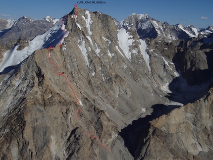 Raru valley, Himalaya, India, Anastasija Davidova, Matija Jošt - Matic - Kun Long Ri 6058 m (TD+, 1500 m Anastasija Davidova, Matija Jošt - Matic 08/2015), Zanskar, India.