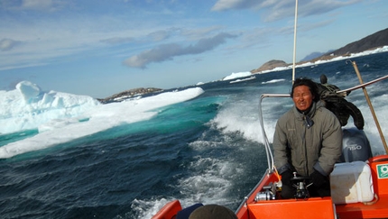 Greenland 2009 - Ragni di Lecco - Slalom between the icebergs