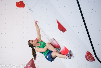 Coppa del Mondo Boulder 2016 - Anna Stöhr durante la seconda tappa della Coppa del Mondo Boulder 2016 a Kazo in Giappone