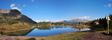 Parco Naturale Paneveggio Pale di San Martino, Dolomiti - Lungo il sentiero che porta da Malga Rolle ai laghetti di Colbricón