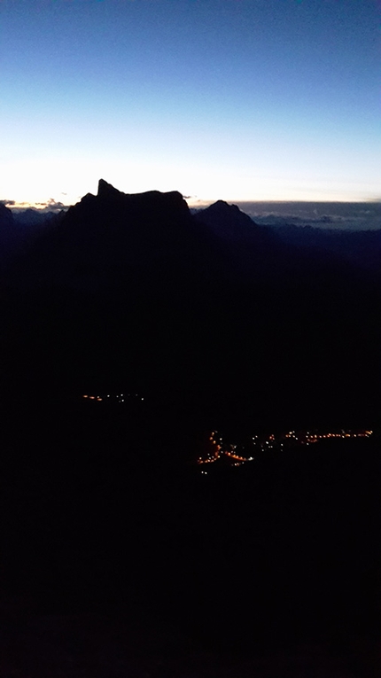 Civetta Pelmo Dolomiti, Lerri Torresan - CivElmo 16/07/2016:  alba dalla vetta del Civetta, vista Pelmo