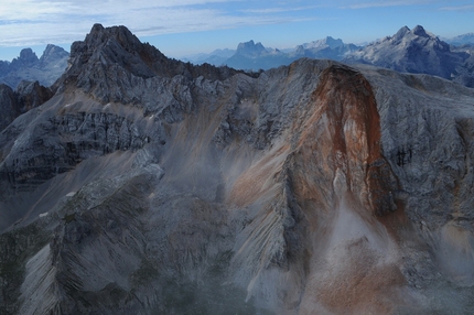 Dolomites: gigantic rockfall off Kleine Gaisl