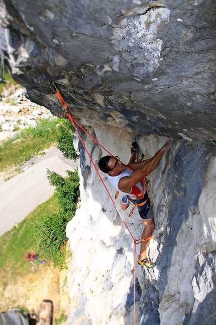 Turbe psichiche a Schievenin, arrampicata - Andrea De Giacometti su Turbe psichiche nella Valle di Schievenin (BL)
