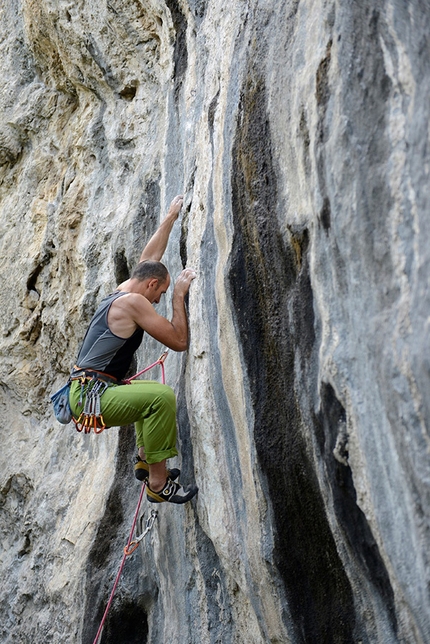 Frasassi Climbing Festival 2016 - Rolando Larcher in arrampicata a Frasassi