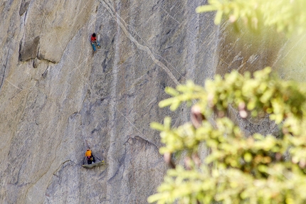 Mongolfiera, Val Masino - Simone Pedeferri & Daniele Bianchi making the first free ascent of 'Pana' (8b, 265m) up Mongolfiera, Val Masino, Italy