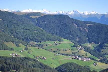 Peitlerkofel, Sas de Putia, Dolomites - Peitlerkofel: the view north from Gömajoch