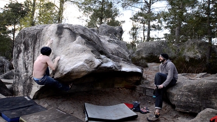 Le Petit Toit, a eulogy to the madness of bouldering at Fontainebleau