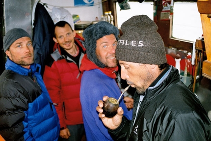 Traversata est-ovest dello Hielo Patagonico Sur - Bevendo il Mate sul Penguin