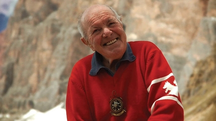 Lino Lacedelli - Lino Lacedelli durante le riprese di Rosso 70. Storia e memorie di 70 anni di alpinismo degli Scoiattoli di Cortina.