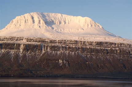 Iceland ice climbing expedition 2007 - Eastside Paradise