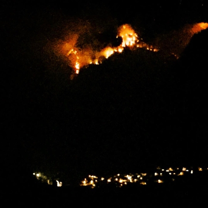 Incendi nei boschi a Chironico e nel sud della Svizzera