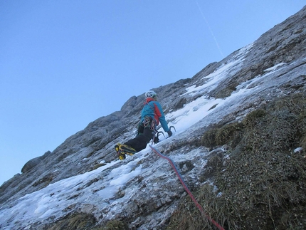 All-in, difficile nuova via di ghiaccio e misto sul Sas del Pegorer, Dolomiti