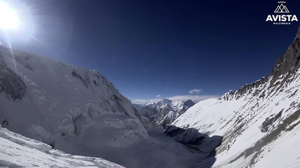 Everest, winter, Alex Txikon, Himalaya - Alex Txikon attempting to climb Everest in winter without supplementary oxygen