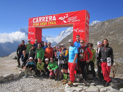 Ande trail, Cordillera Blanca, Perù, Sud America - Una tappa dell' Ande Trail in Perù