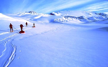 Ski Adventure - la traversata del ghiaccaio Vatnajokull in Islanda