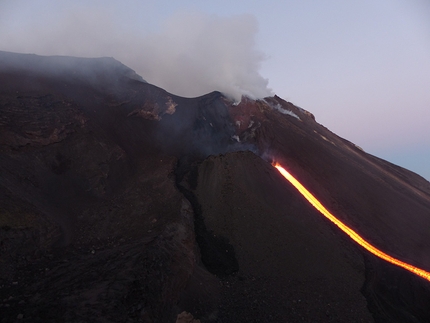 Il vulcano di Stromboli, Isole Eolie, Sicilia - La Sciara del Fuoco del volcano di Stromboli