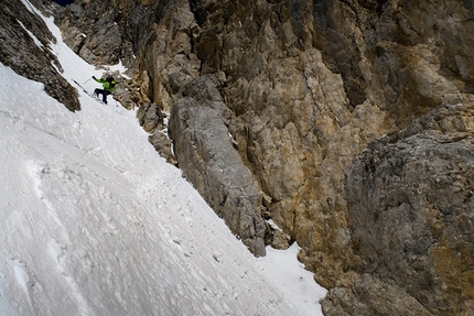 Dolomiti, sci ripido, sci estremo - Sci ripido e sci estremo in Dolomiti: Monte Fop Cima Est, Vascellari nel canalone di accesso