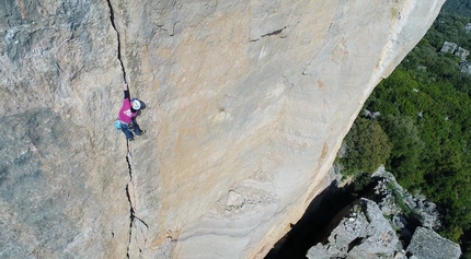 Tai chi and the other crack climbs at Su Sussiu Ulassai in Sardinia