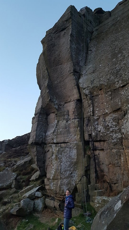 Michele Caminati survives gritstone ground-fall in England
