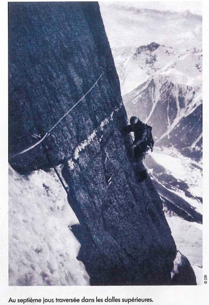 Petit Dru, Voie des guides, Monte Bianco - La storica foto del traverso sulla Voie des guides alla nord del Petit Dru, massiccio del Monte Bianco