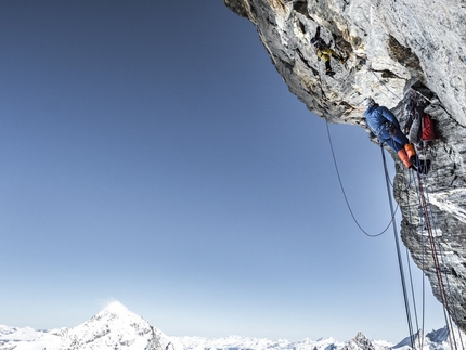 Matterhorn North Face / Alexander Huber, Dani Arnold, Thomas Senf forge new climb