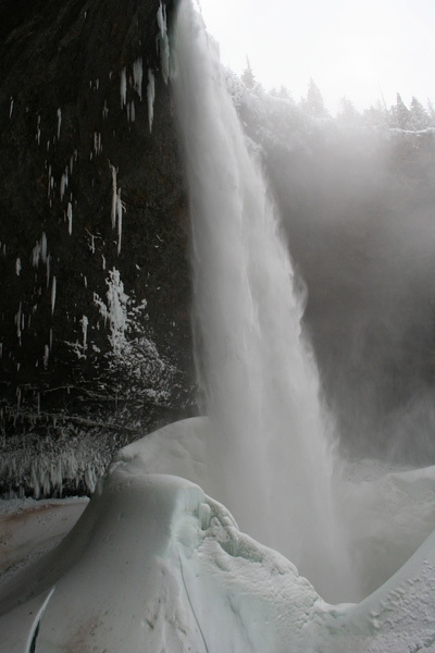 Spray On - Spray On, Helmcken Falls, Canada, first climbed by Will Gadd and Tim Emmett, 01/2010