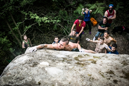 Poggio Umbricchio, bouldering, Abruzzo, Italy - During the Caduta Massi Boulder Party 2016 in Abruzzo