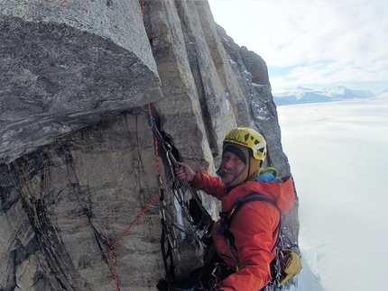 Marek Raganowicz, Baffin Island, The Ship's Prow - Marek Raganowicz making the first ascent of The Secret of Silence, East Face of The Ship's Prow, Baffin Island