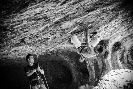 Mauro Dell'Antonia, Lumignano - Mauro Dell'Antonia climbing his Rivoluzione 9a at Lumignano