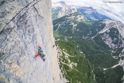 Hakuna Matata, Lisi Steurer and Hannes Pfeifhofer climb new route up Taè in Dolomites