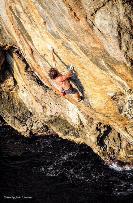 Chris Sharma climbing Big Fish, his difficult Mallorca Deep Water Solo