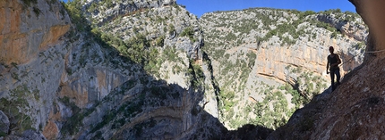 Badde Pentumas, Supramonte di Oliena, Sardegna - Durante l'apertura della via Unchinos (8b, 185 m, Luca Giupponi, Maurizio Oviglia) Sardegna